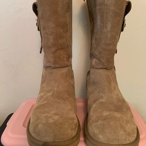 Ugh Zip Boots w Pocket and Ribbon